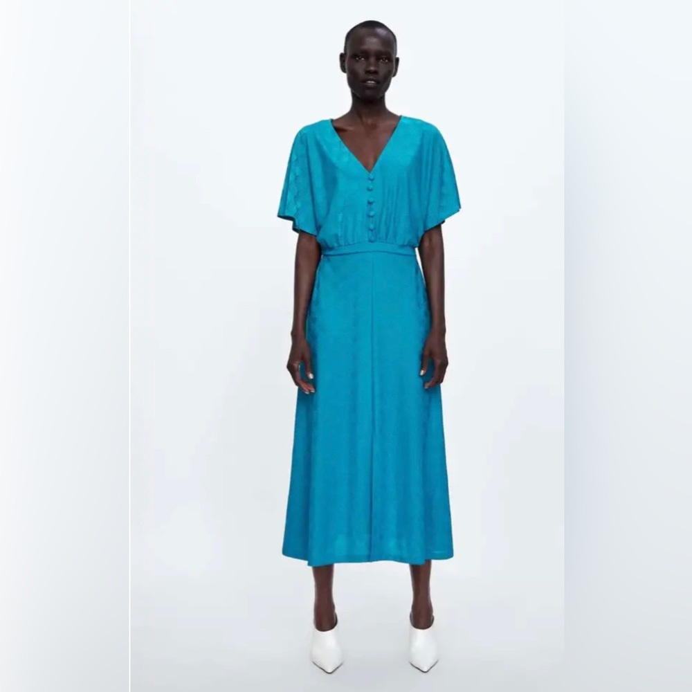 Never worn Zara Jacquard dress in turquoise SIZE SMALL.